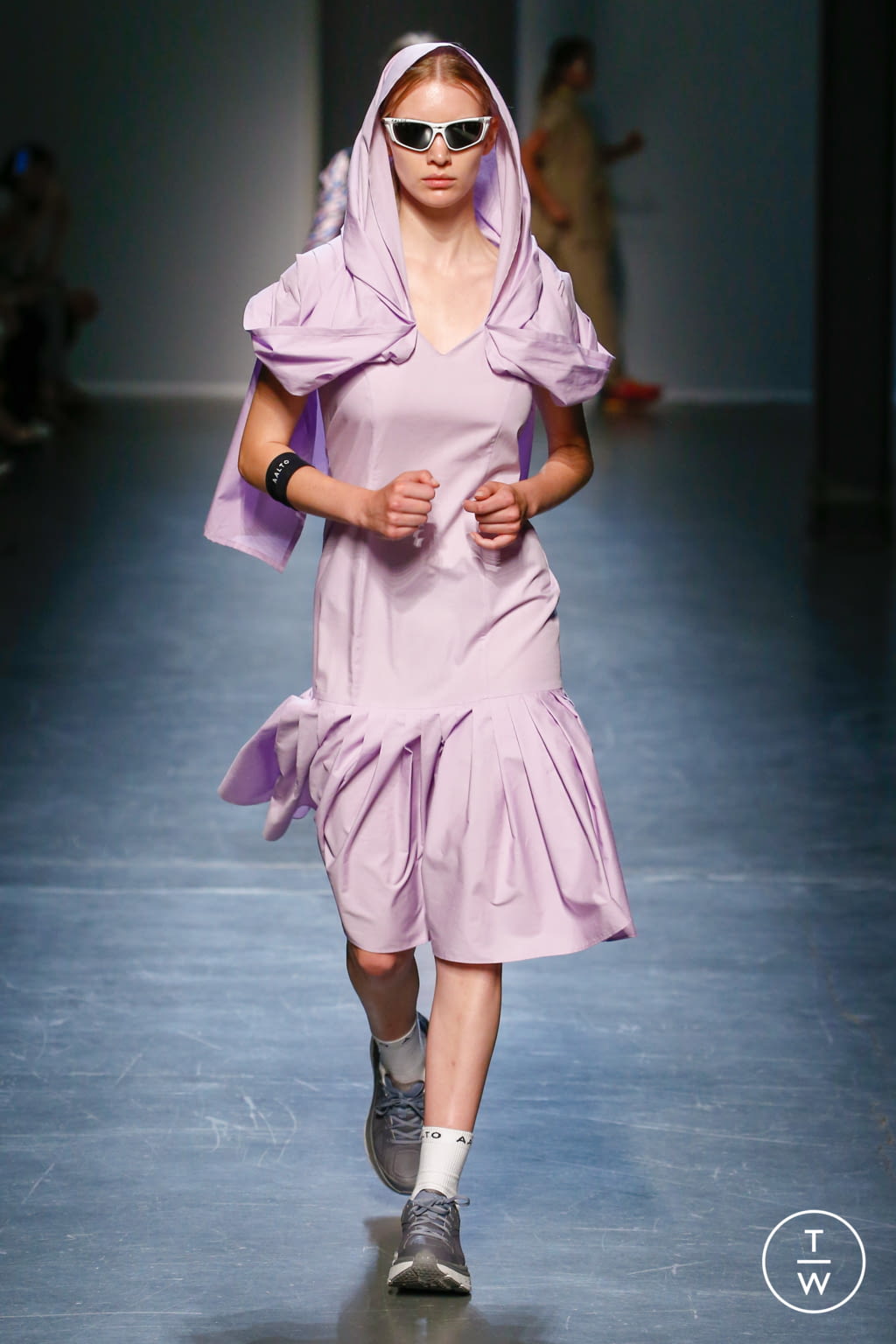 Fashion Week Paris Resort 2019 look 18 from the Aalto collection 女装