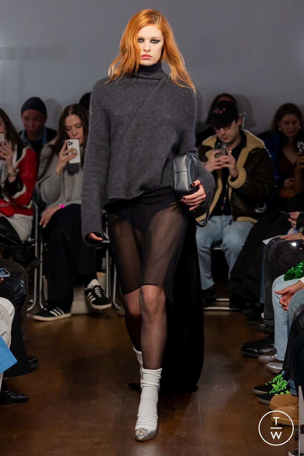 Fashion Week London Fall/Winter 2024 look 15 de la collection Aaron Esh womenswear