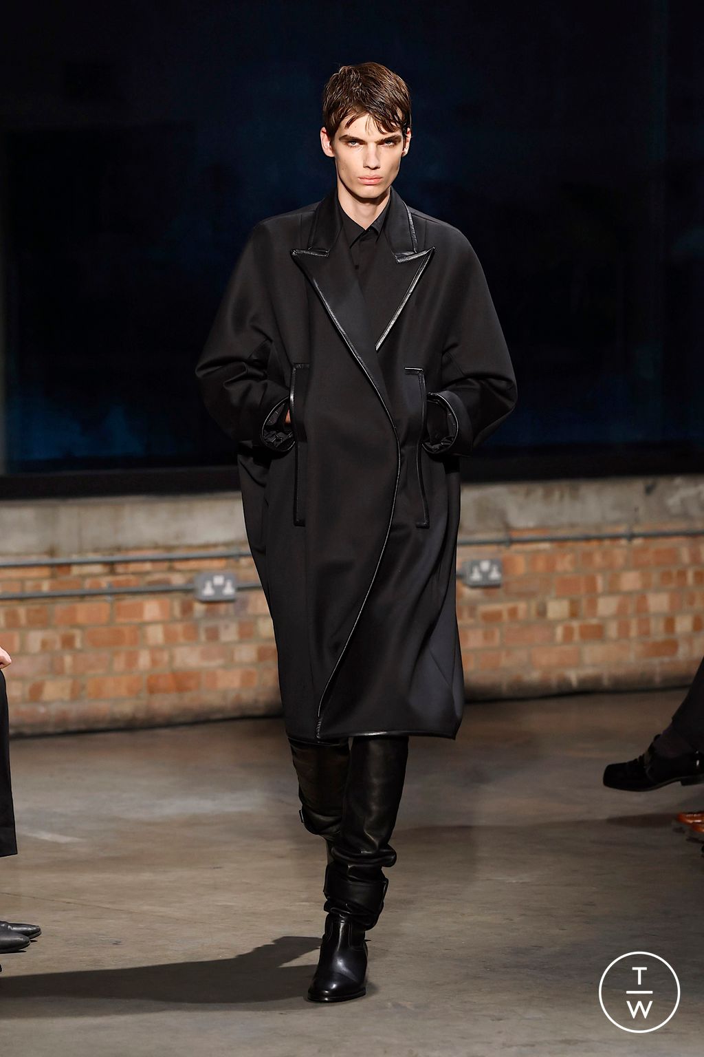 Fashion Week London Spring/Summer 2026 look 2 from the Aaron Esh collection womenswear