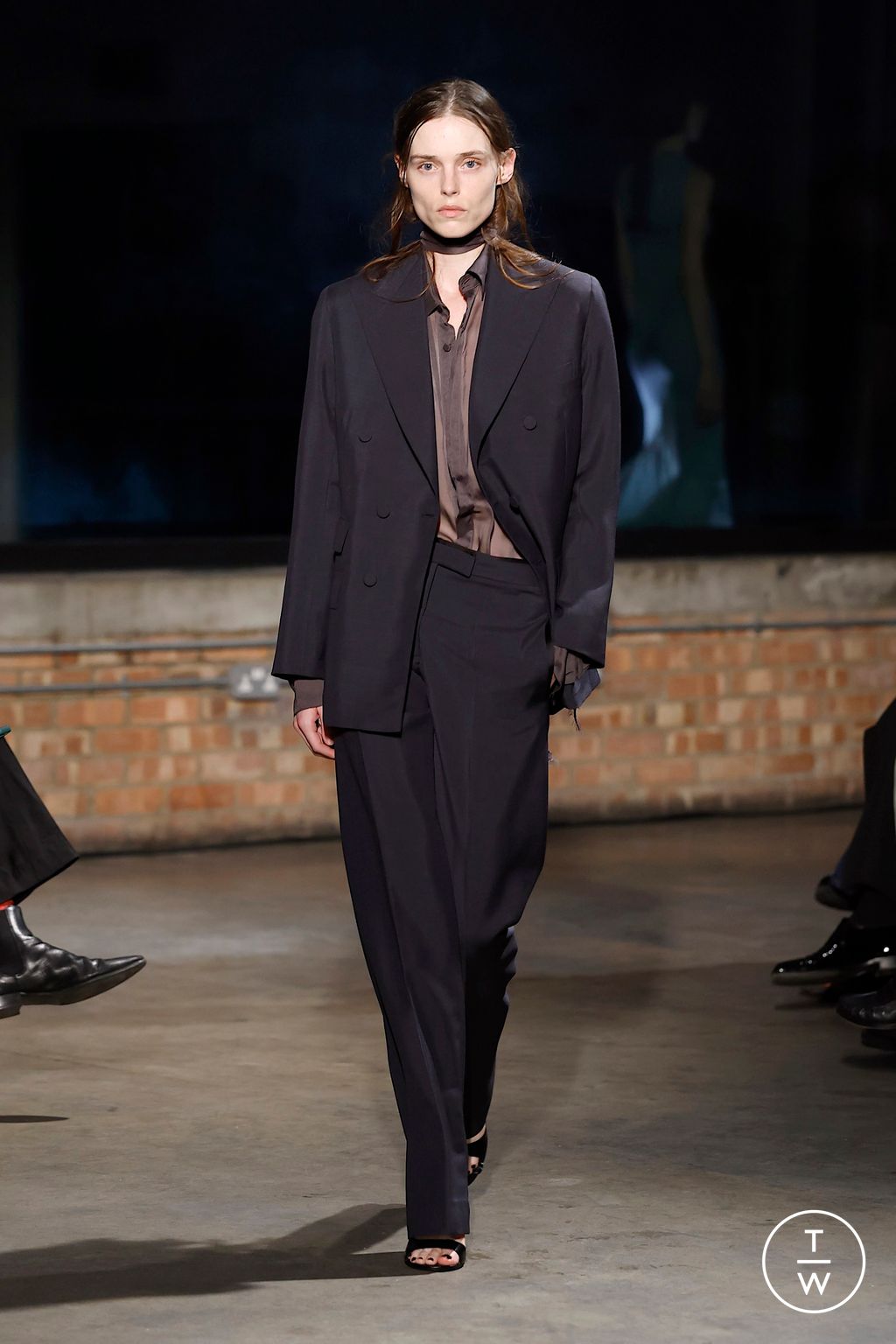 Fashion Week London Spring/Summer 2026 look 20 de la collection Aaron Esh womenswear