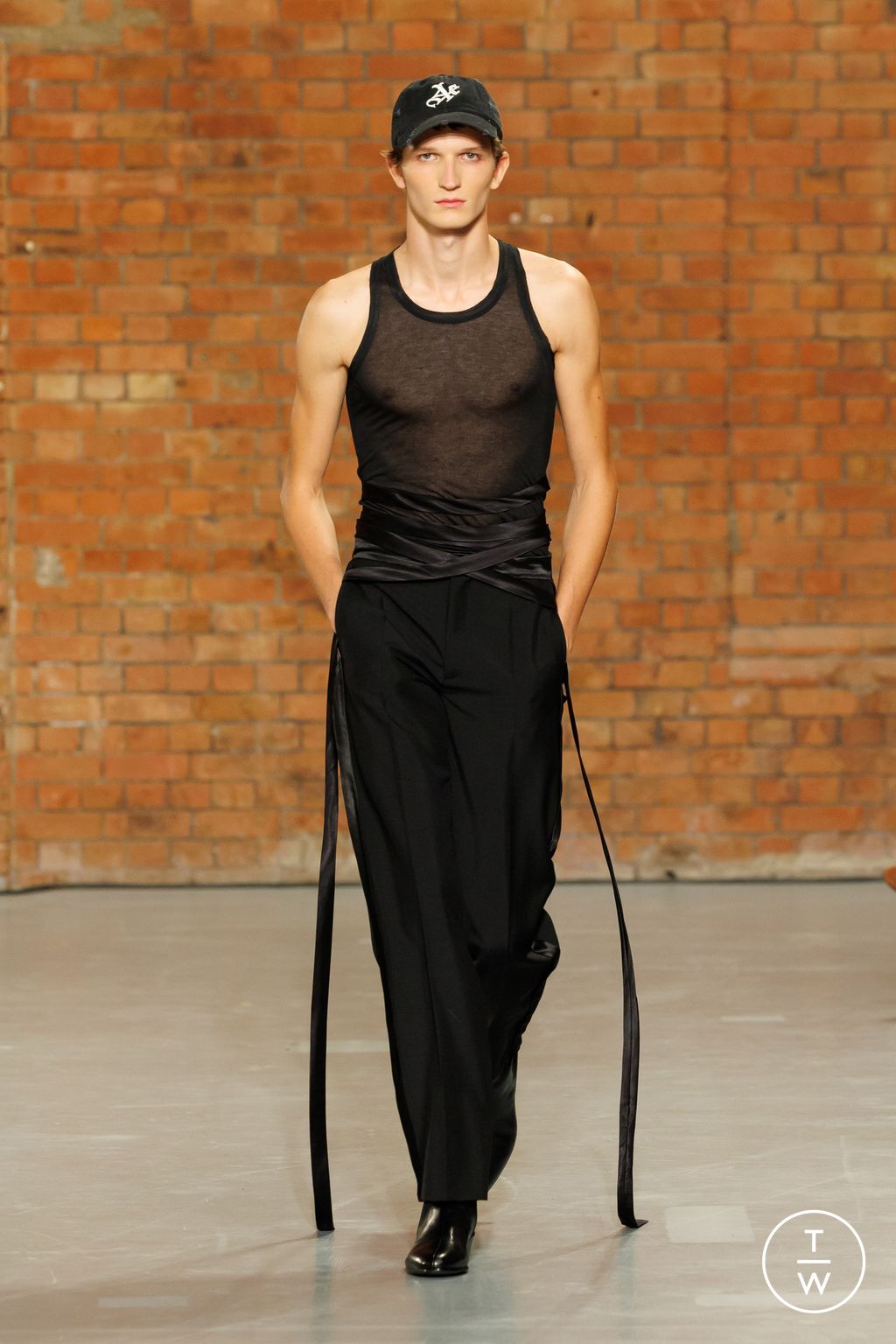 Fashion Week London Spring/Summer 2025 look 11 from the Aaron Esh collection womenswear