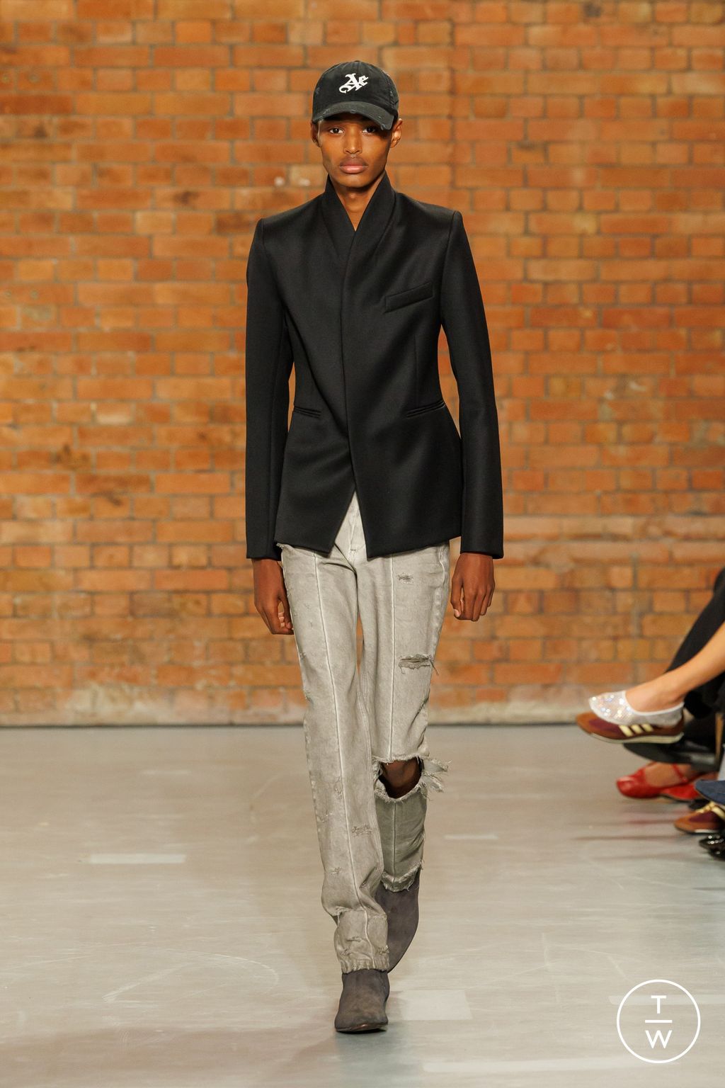 Fashion Week London Spring/Summer 2025 look 17 from the Aaron Esh collection womenswear