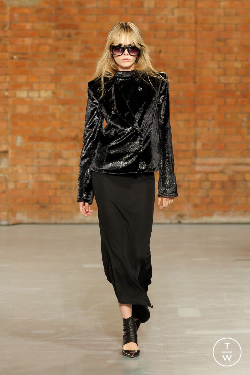 Fashion Week London Spring/Summer 2025 look 20 from the Aaron Esh collection womenswear