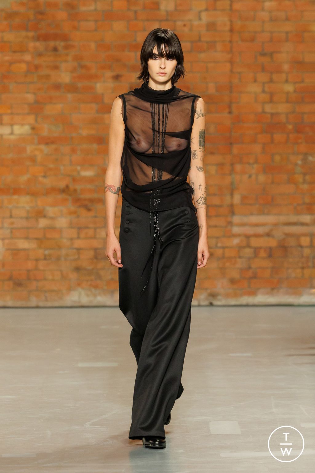 Fashion Week London Spring/Summer 2025 look 21 from the Aaron Esh collection womenswear