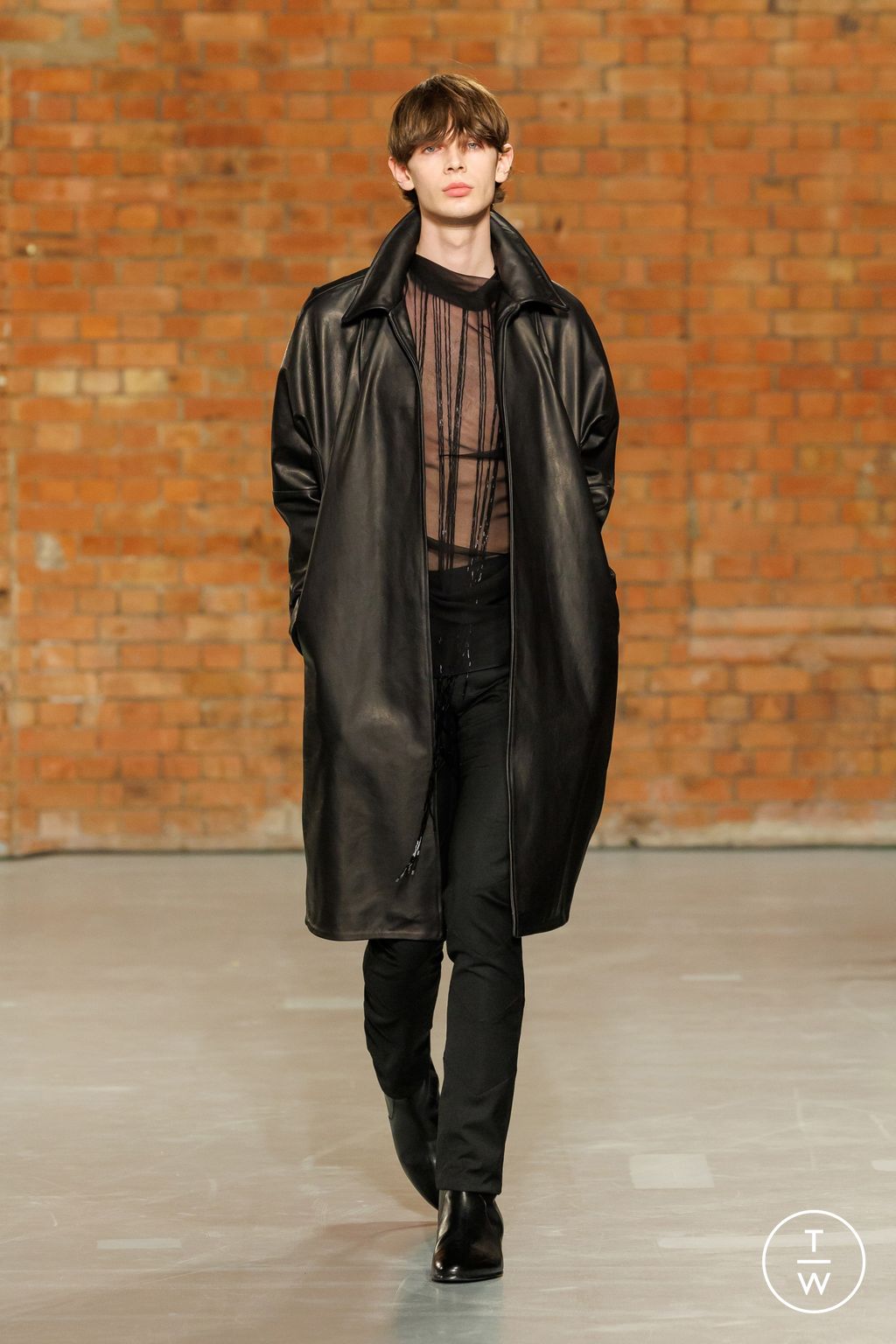 Fashion Week London Spring/Summer 2025 look 23 from the Aaron Esh collection womenswear