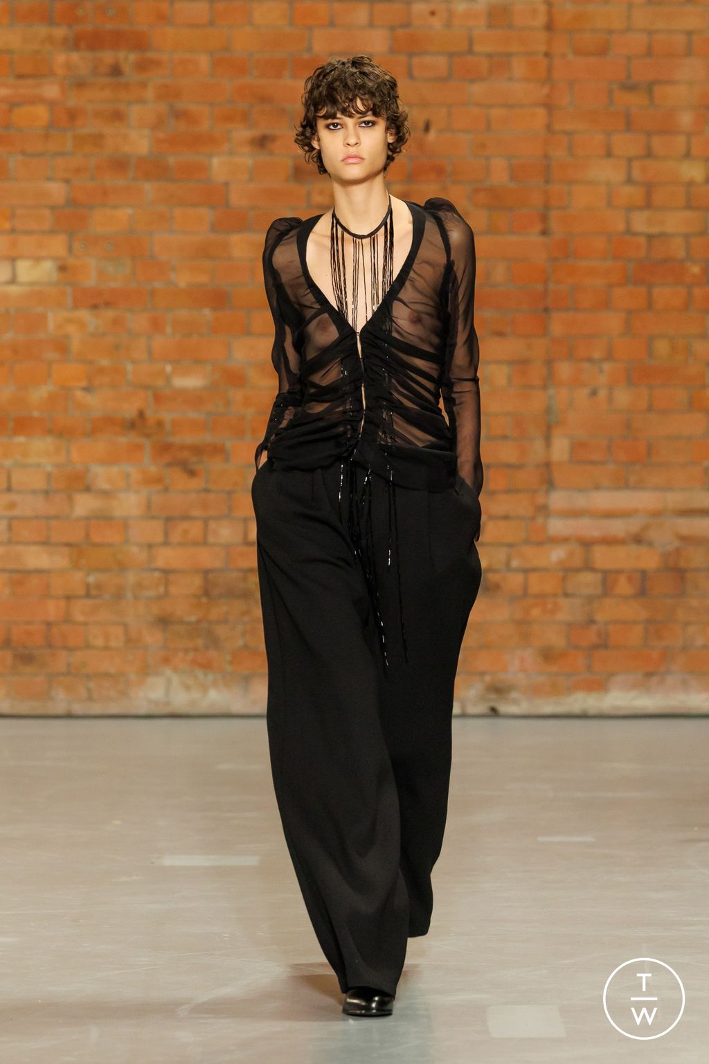 Fashion Week London Spring/Summer 2025 look 24 from the Aaron Esh collection womenswear