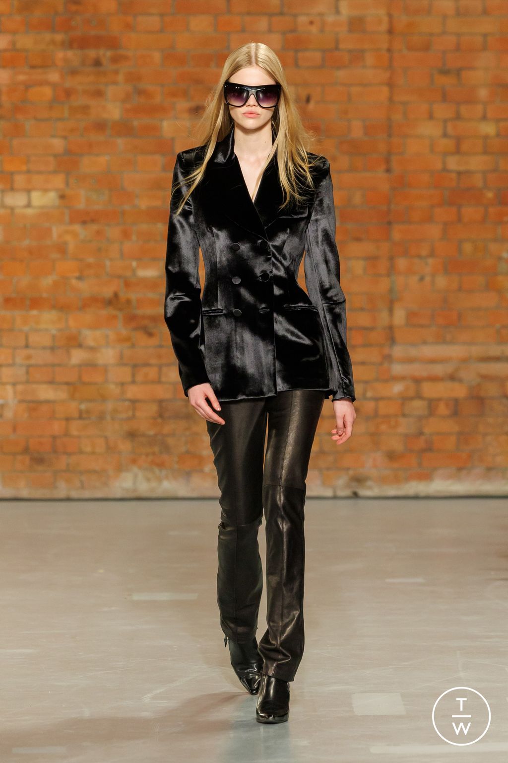 Fashion Week London Spring-Summer 2025 look 30 from the Aaron Esh collection womenswear