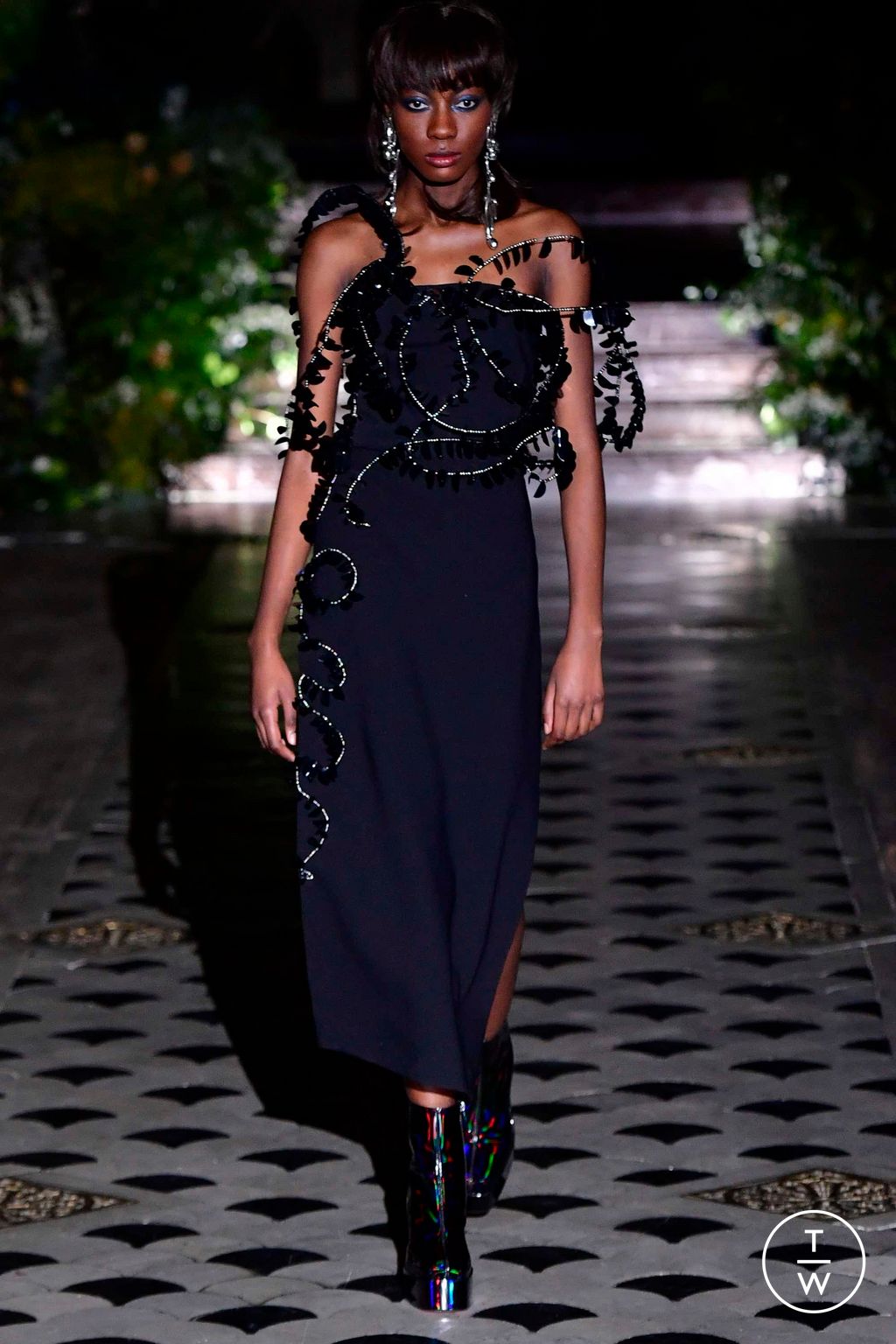 Fashion Week Paris Spring/Summer 2023 look 5 from the Juana Martin collection couture