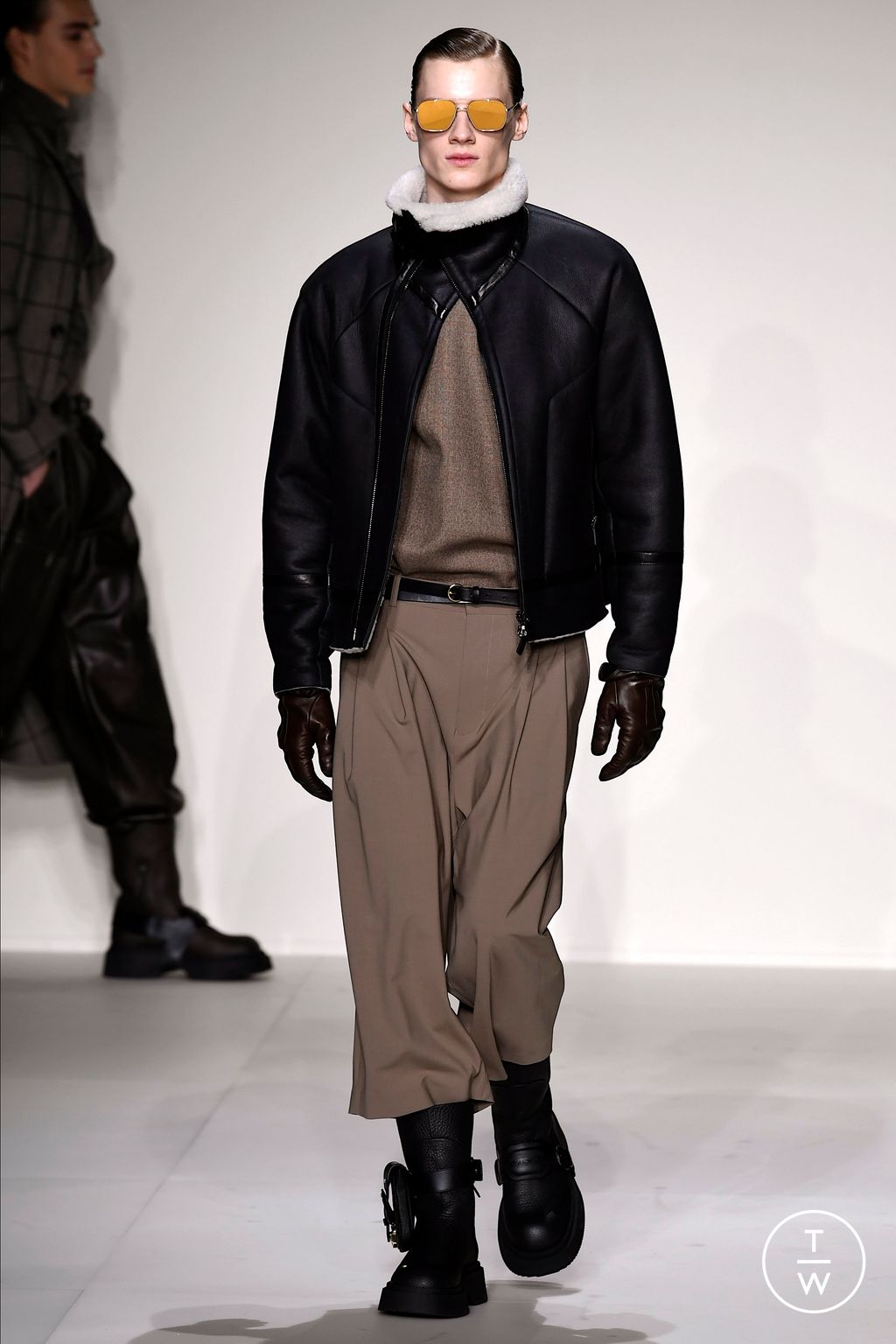 Fashion Week Milan Fall/Winter 2023 look 18 from the Emporio Armani collection menswear