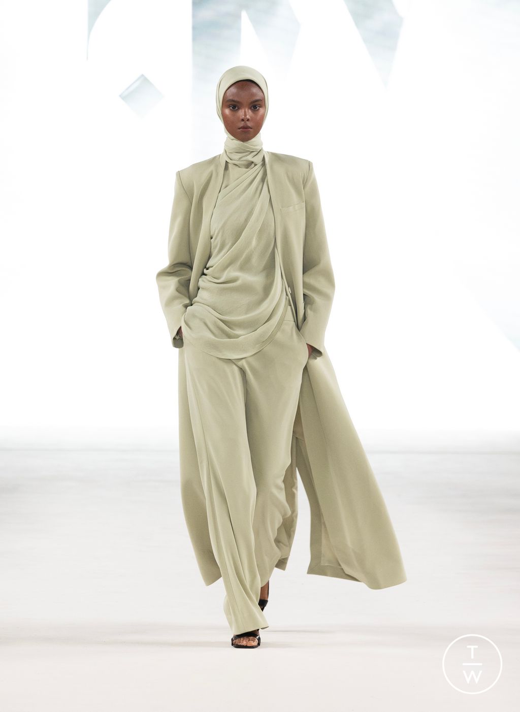 Fashion Week Paris Spring/Summer 2025 look 1 de la collection Abadia - Saudi 100 womenswear