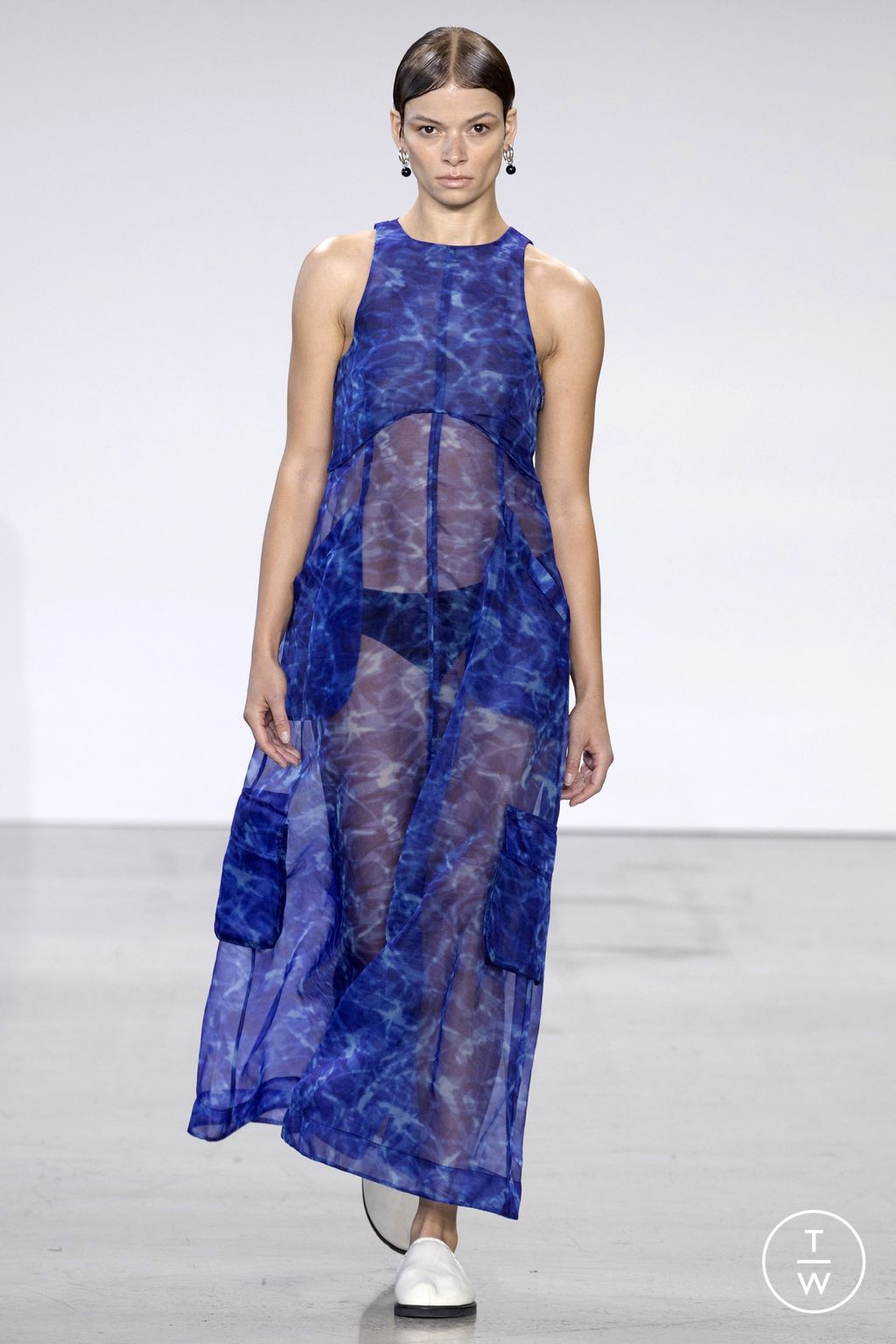Fashion Week New York Spring/Summer 2023 look 16 de la collection Deveaux womenswear