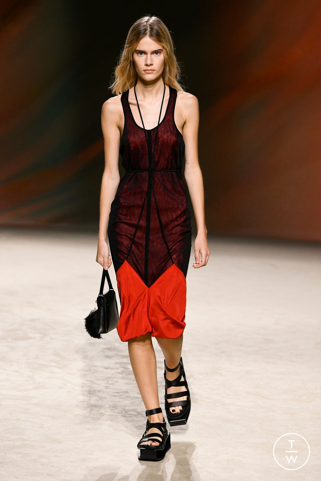 Fashion Week Paris Spring/Summer 2023 look 42 from the Hermès collection womenswear