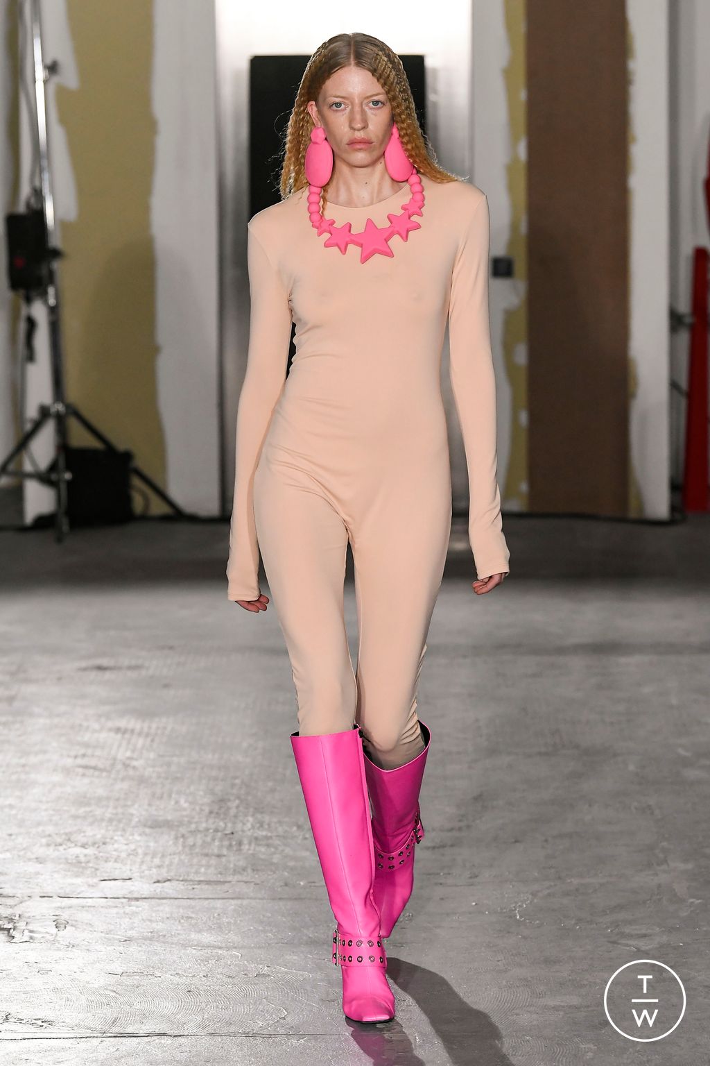 Fashion Week Paris Spring/Summer 2023 look 1 from the Abra collection womenswear