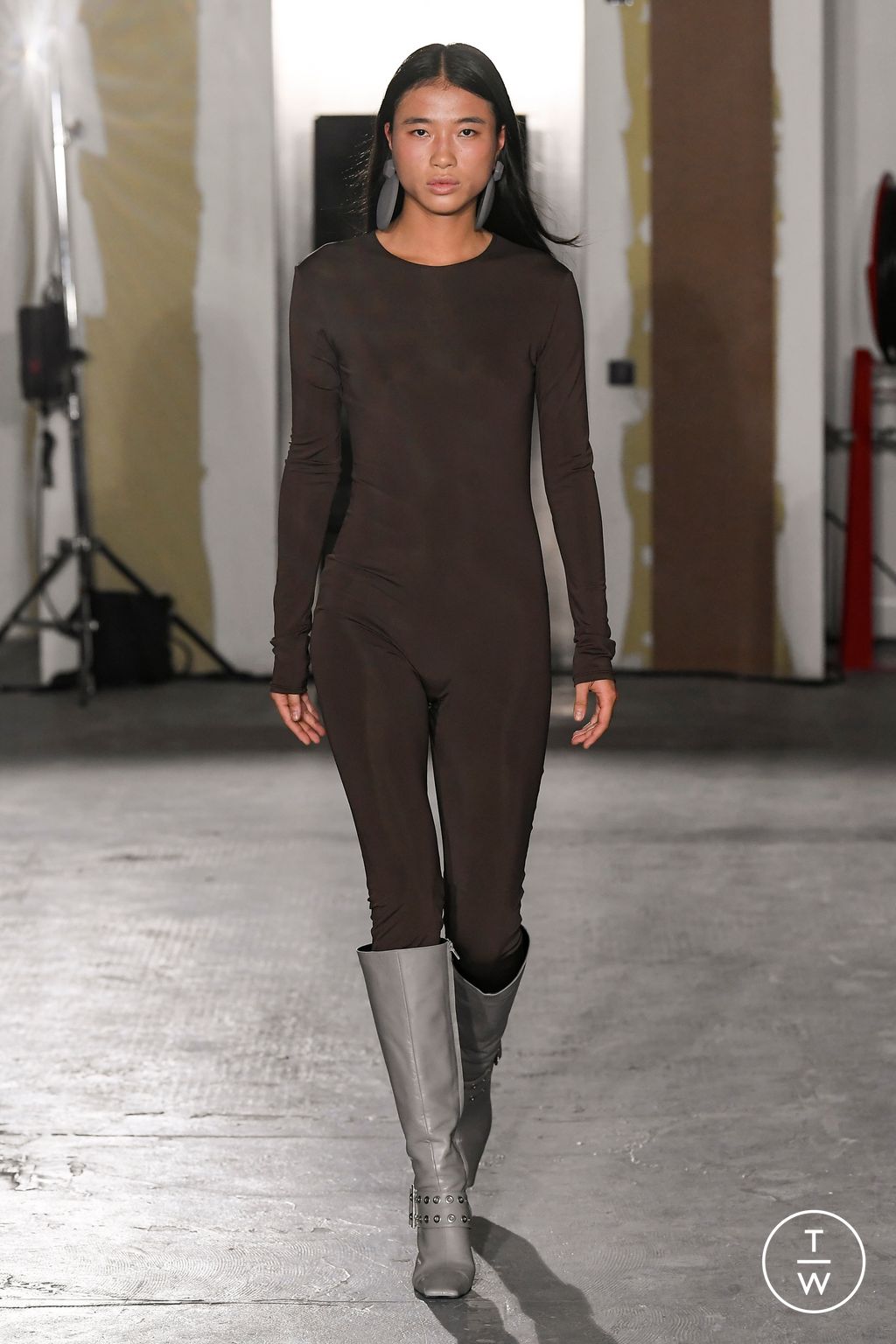 Fashion Week Paris Spring/Summer 2023 look 2 from the Abra collection womenswear