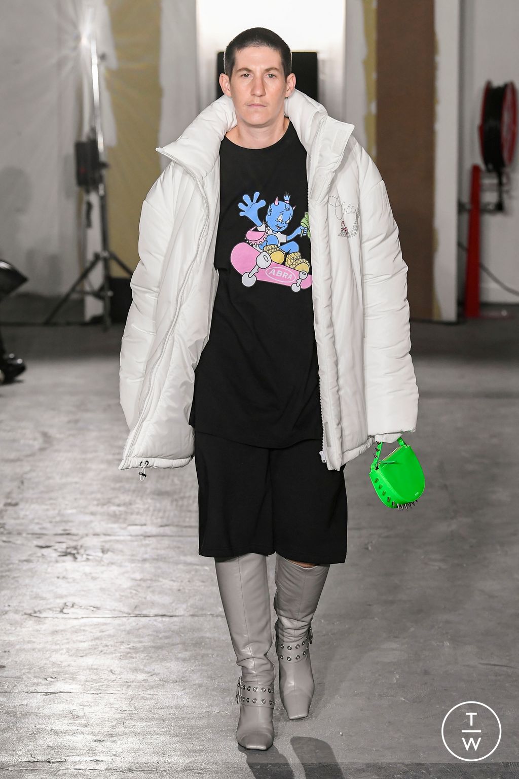 Fashion Week Paris Spring/Summer 2023 look 22 from the Abra collection womenswear