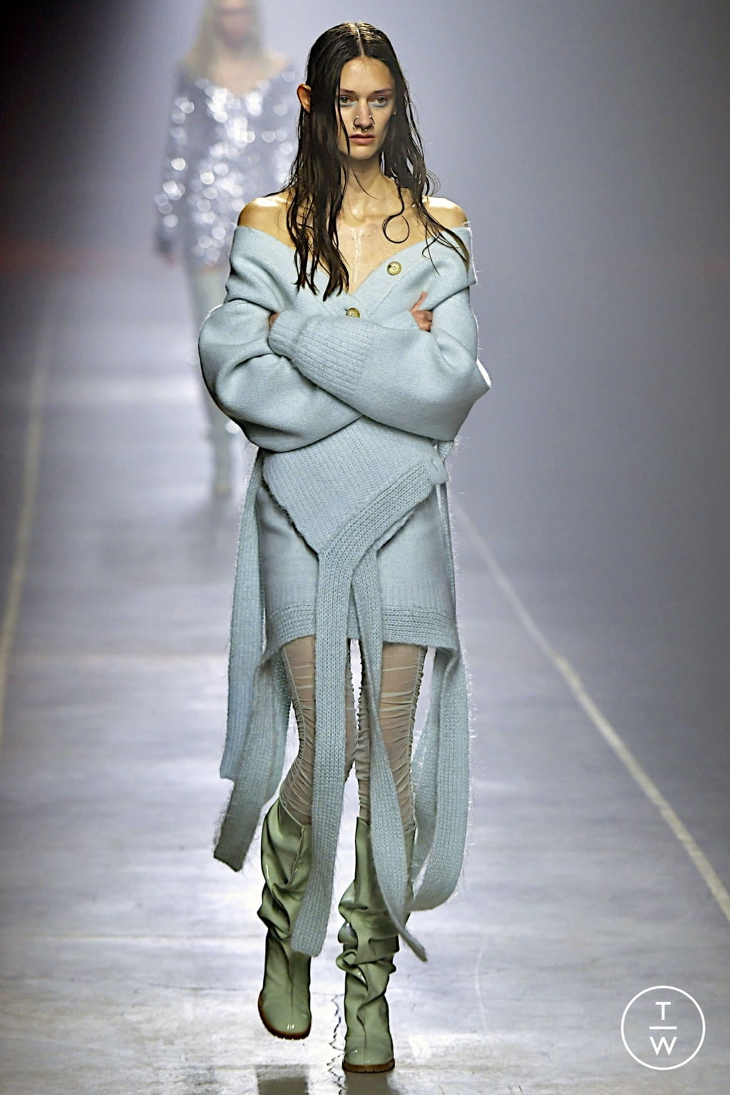 Fashion Week Milan Fall/Winter 2022 look 24 de la collection AC9 womenswear