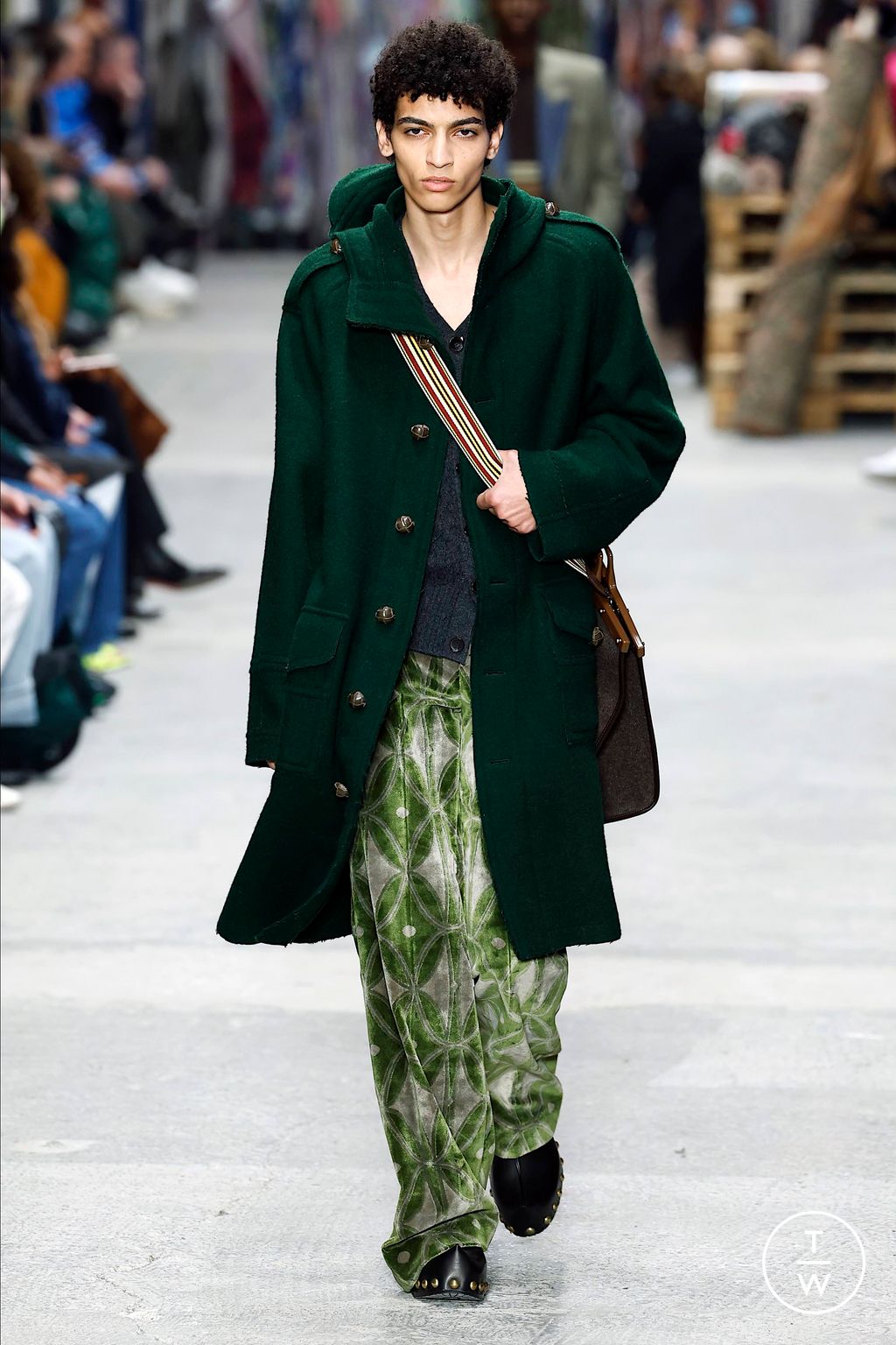 Fashion Week Milan Fall/Winter 2023 look 11 de la collection Etro menswear