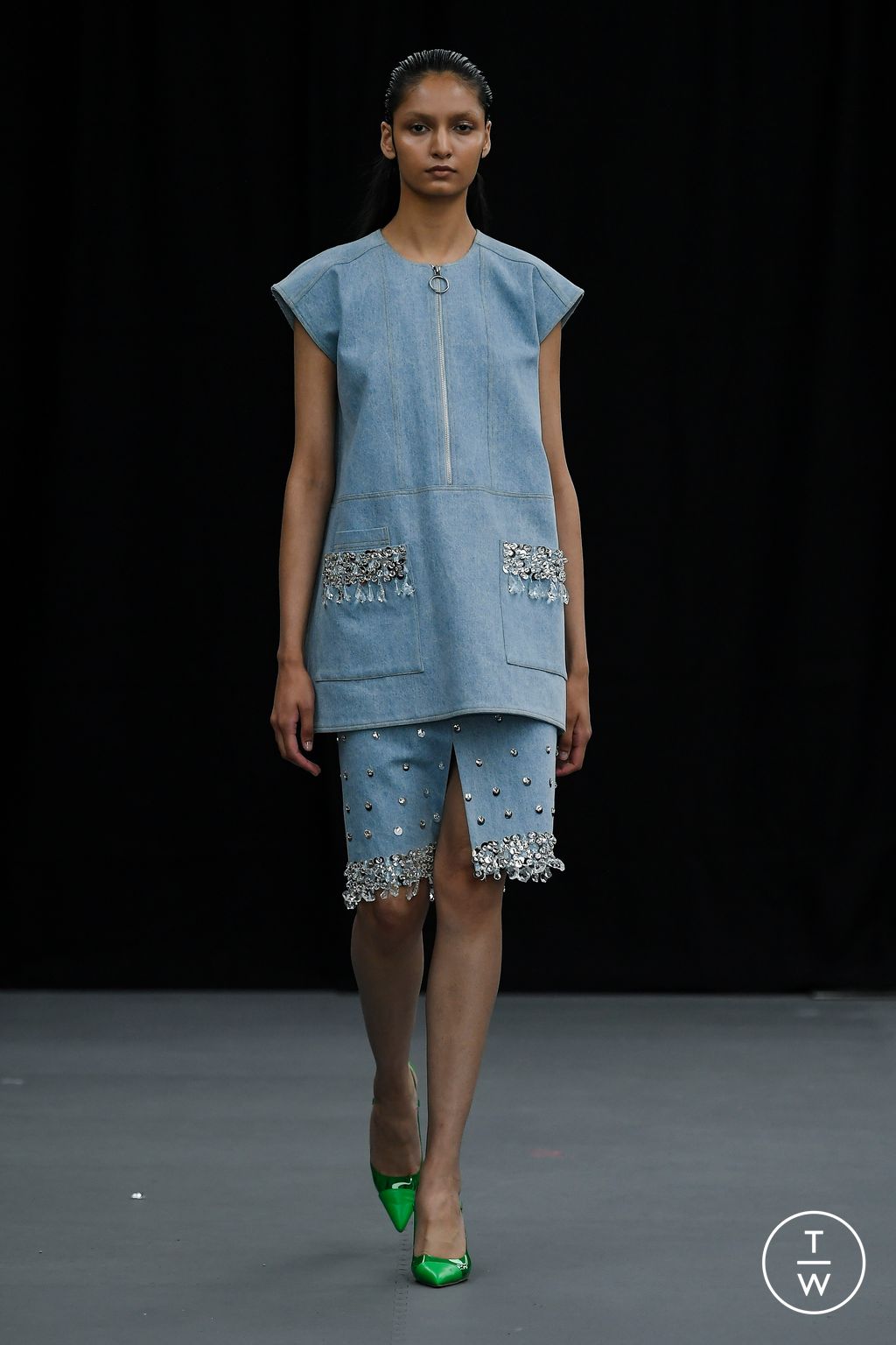 Fashion Week London Spring/Summer 2023 look 15 from the Huishan Zhang collection womenswear