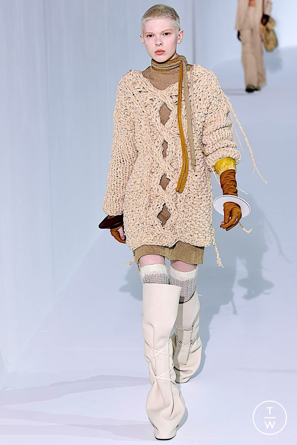 Fashion Week Paris Fall/Winter 2019 look 36 from the Acne Studios collection womenswear