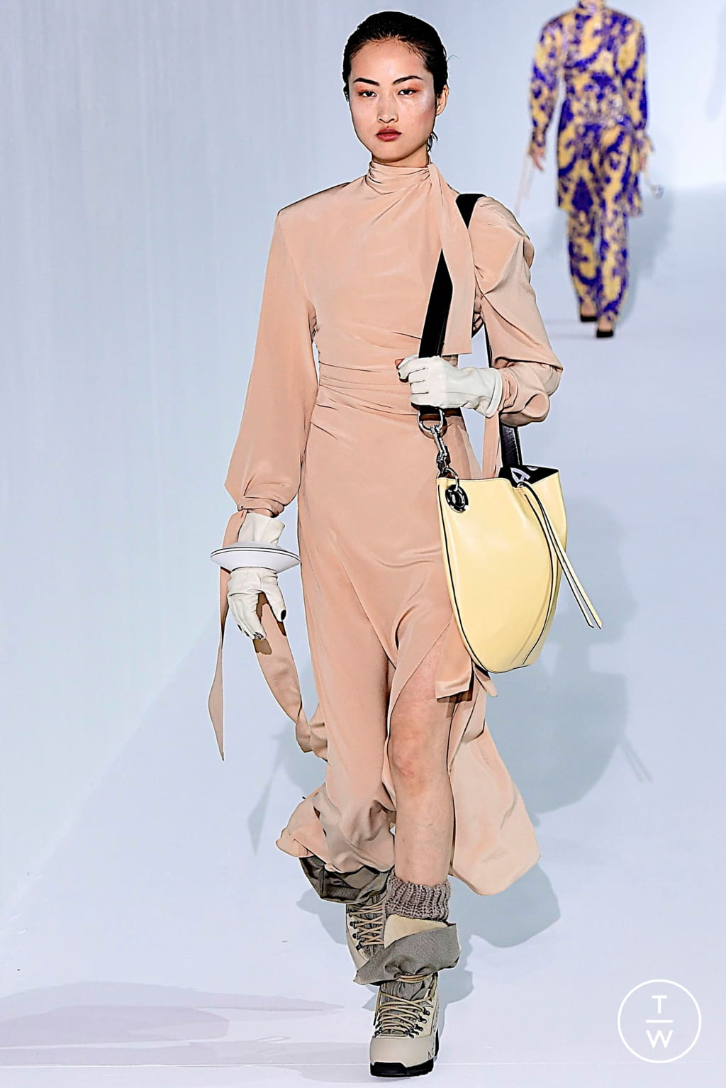 Fashion Week Paris Fall/Winter 2019 look 40 from the Acne Studios collection womenswear