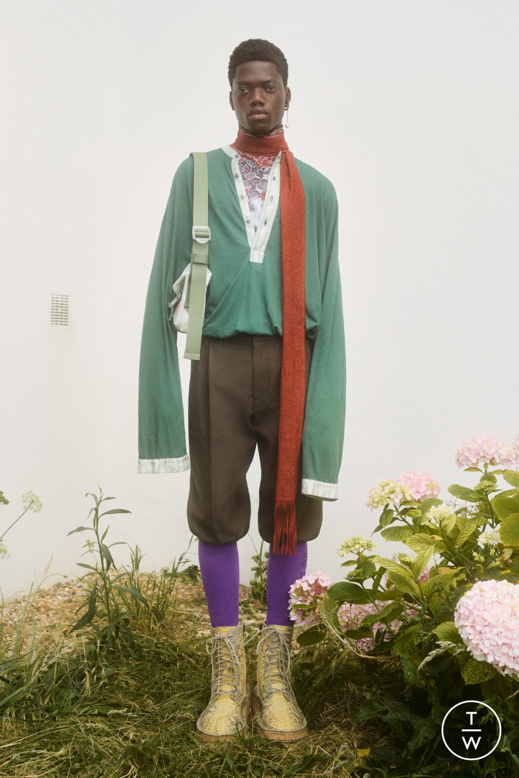 Fashion Week Paris Spring/Summer 2022 look 12 from the Acne Studios collection 男装