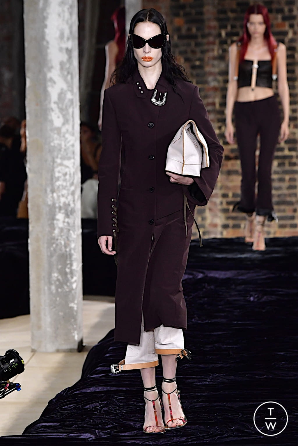 Fashion Week Paris Spring/Summer 2022 look 13 from the Acne Studios collection womenswear