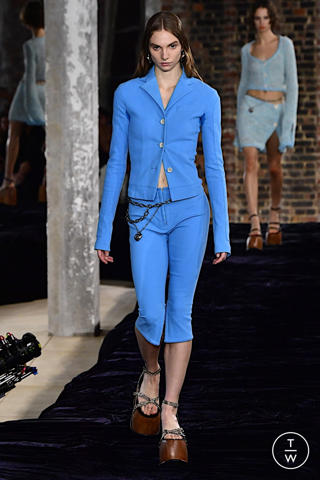 Fashion Week Paris Spring/Summer 2022 look 34 from the Acne Studios collection womenswear
