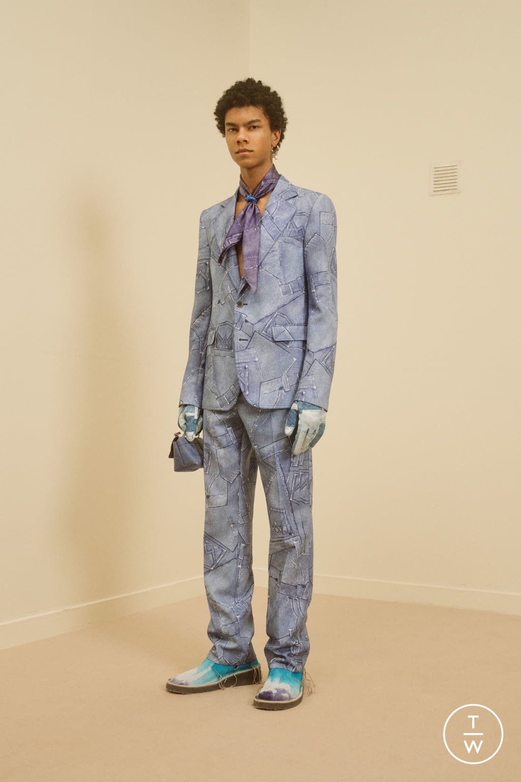 Fashion Week Paris Fall/Winter 2021 look 18 from the Acne Studios collection 男装