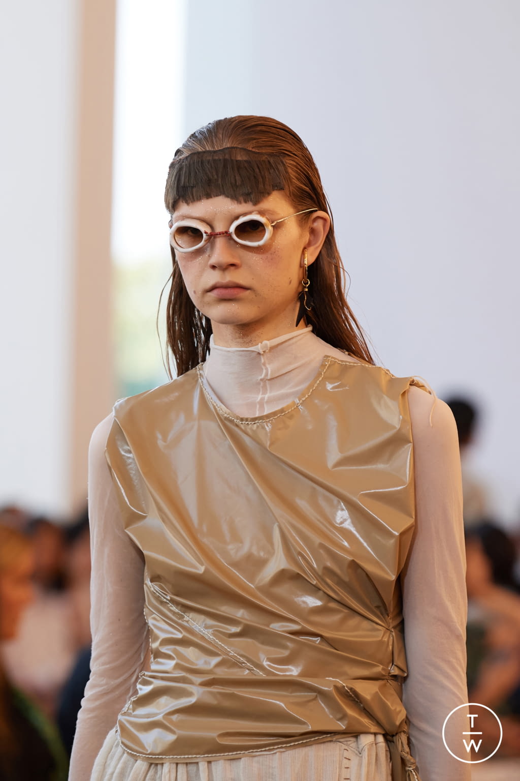 Fashion Week Paris Spring/Summer 2020 look 5 from the Acne Studios collection 女装配饰