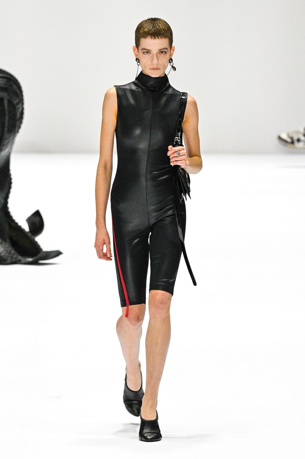 Fashion Week Paris Fall/Winter 2024 look 2 from the Acne Studios collection womenswear