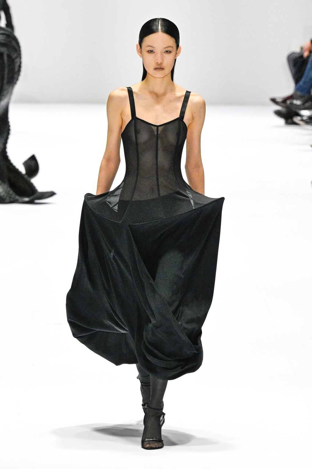 Fashion Week Paris Fall/Winter 2024 look 38 de la collection Acne Studios womenswear
