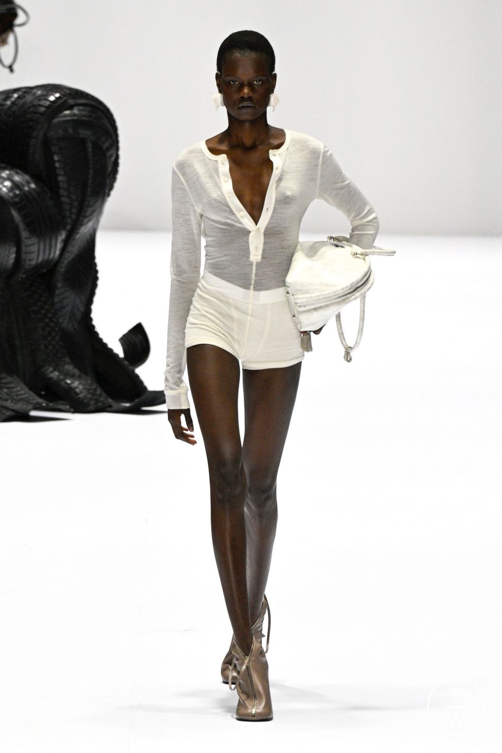 Fashion Week Paris Fall/Winter 2024 look 44 de la collection Acne Studios womenswear