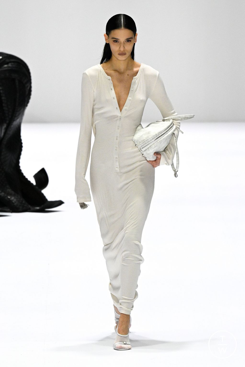 Fashion Week Paris Fall/Winter 2024 look 47 de la collection Acne Studios womenswear