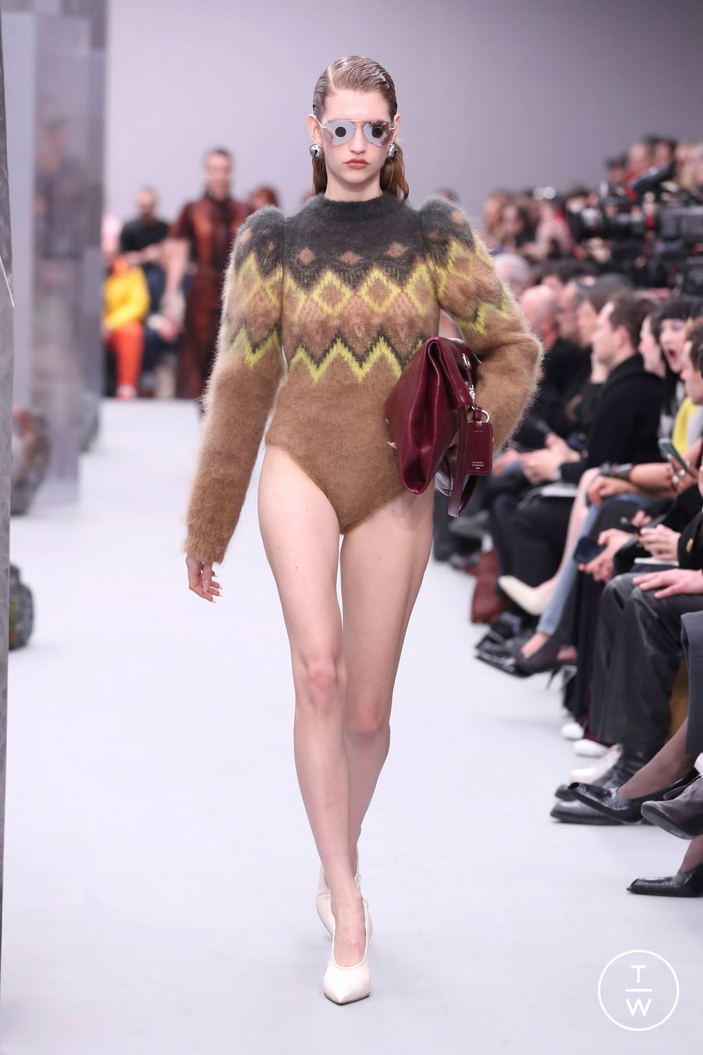 Fashion Week Paris Fall/Winter 2025 look 7 from the Acne Studios collection womenswear