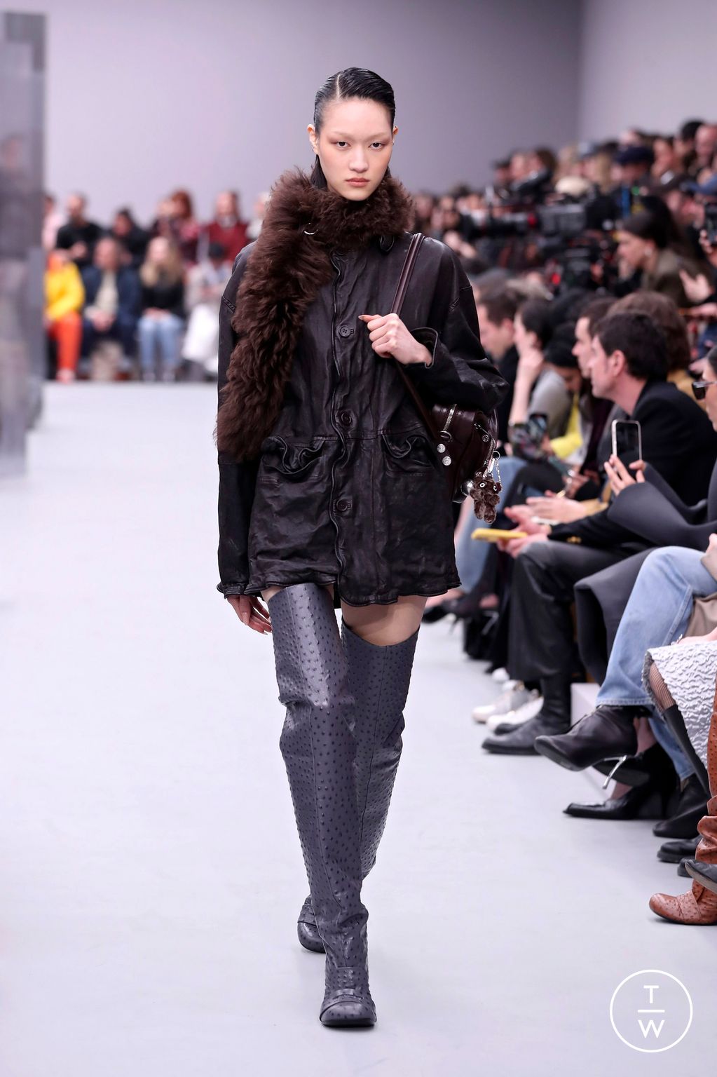 Fashion Week Paris Fall/Winter 2025 look 29 from the Acne Studios collection womenswear