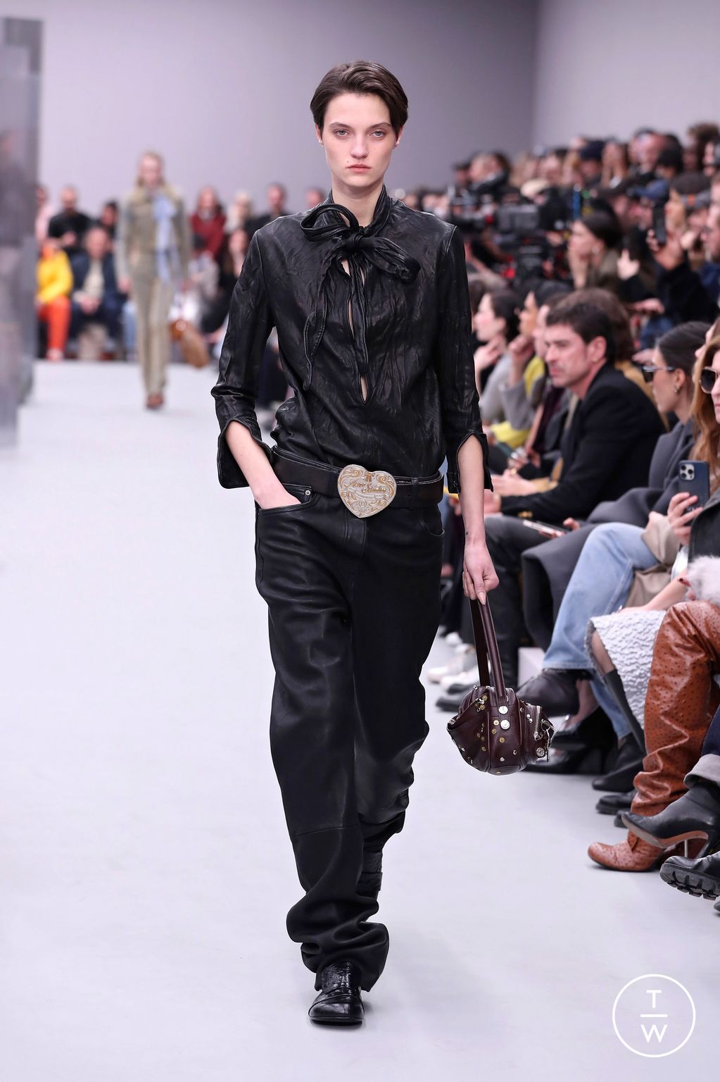 Fashion Week Paris Fall/Winter 2025 look 30 from the Acne Studios collection womenswear