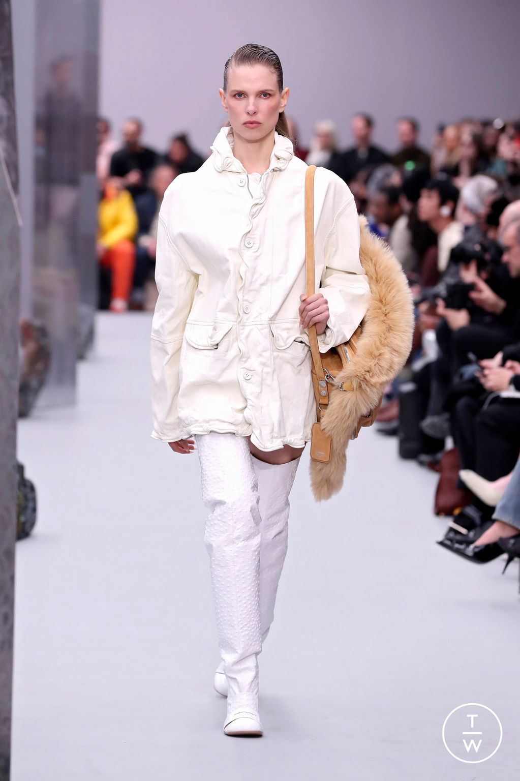 Fashion Week Paris Fall/Winter 2025 look 31 from the Acne Studios collection womenswear