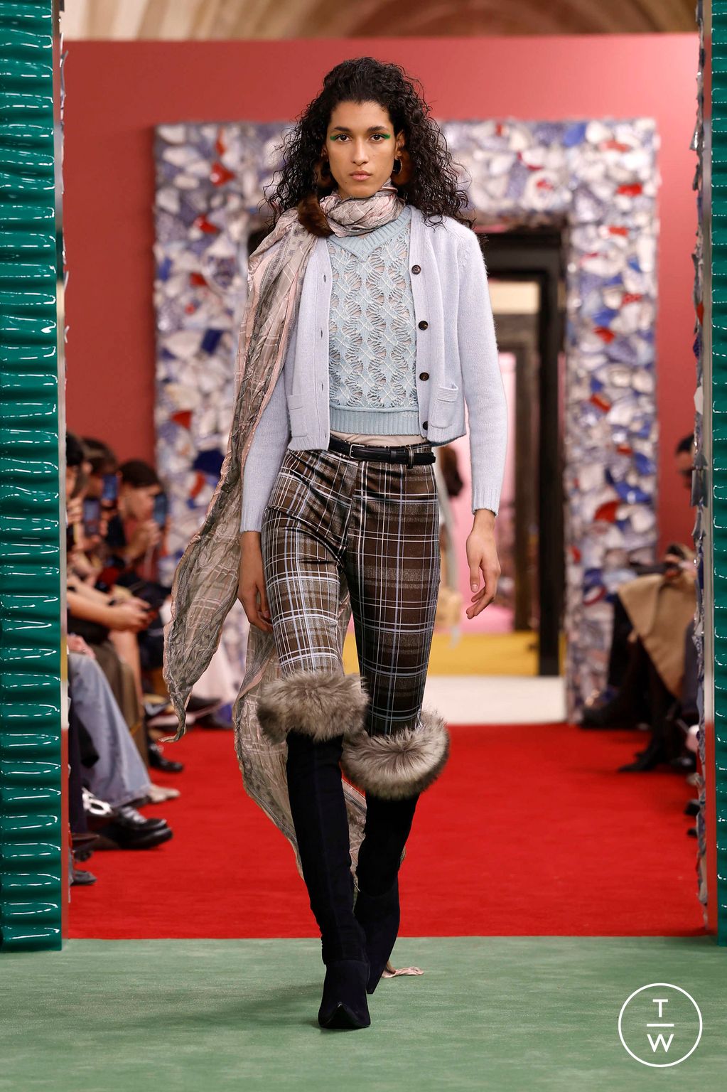 Fashion Week Paris Fall/Winter 2026 look 17 from the Acne Studios collection 女装