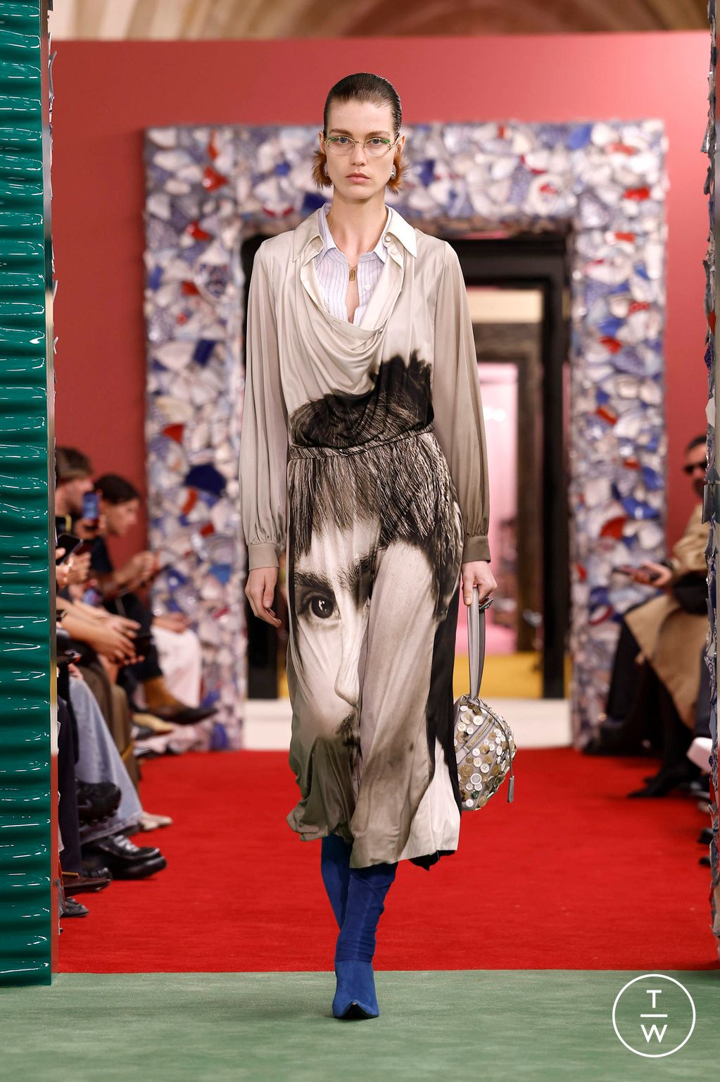 Fashion Week Paris Fall/Winter 2026 look 34 from the Acne Studios collection womenswear