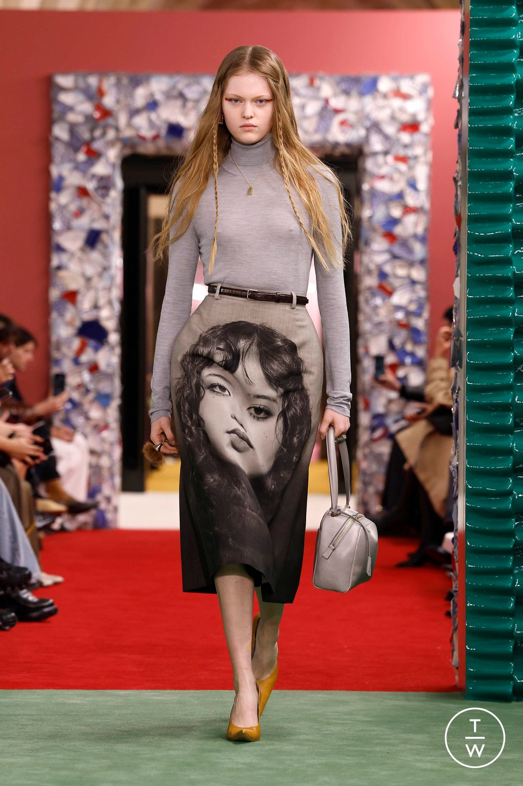 Fashion Week Paris Fall/Winter 2026 look 38 de la collection Acne Studios womenswear