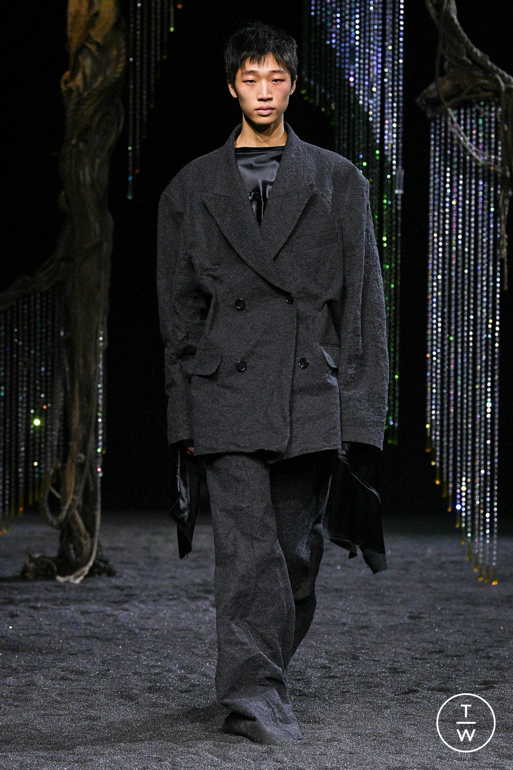 Fashion Week Paris Fall/Winter 2023 look 14 from the Acne Studios collection 女装