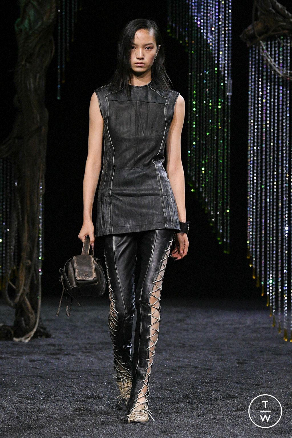 Fashion Week Paris Fall/Winter 2023 look 3 from the Acne Studios collection 女装