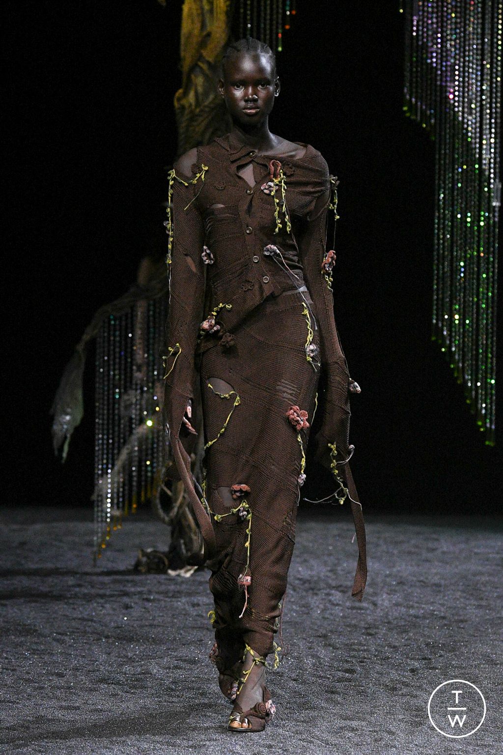 Fashion Week Paris Fall/Winter 2023 look 30 from the Acne Studios collection womenswear