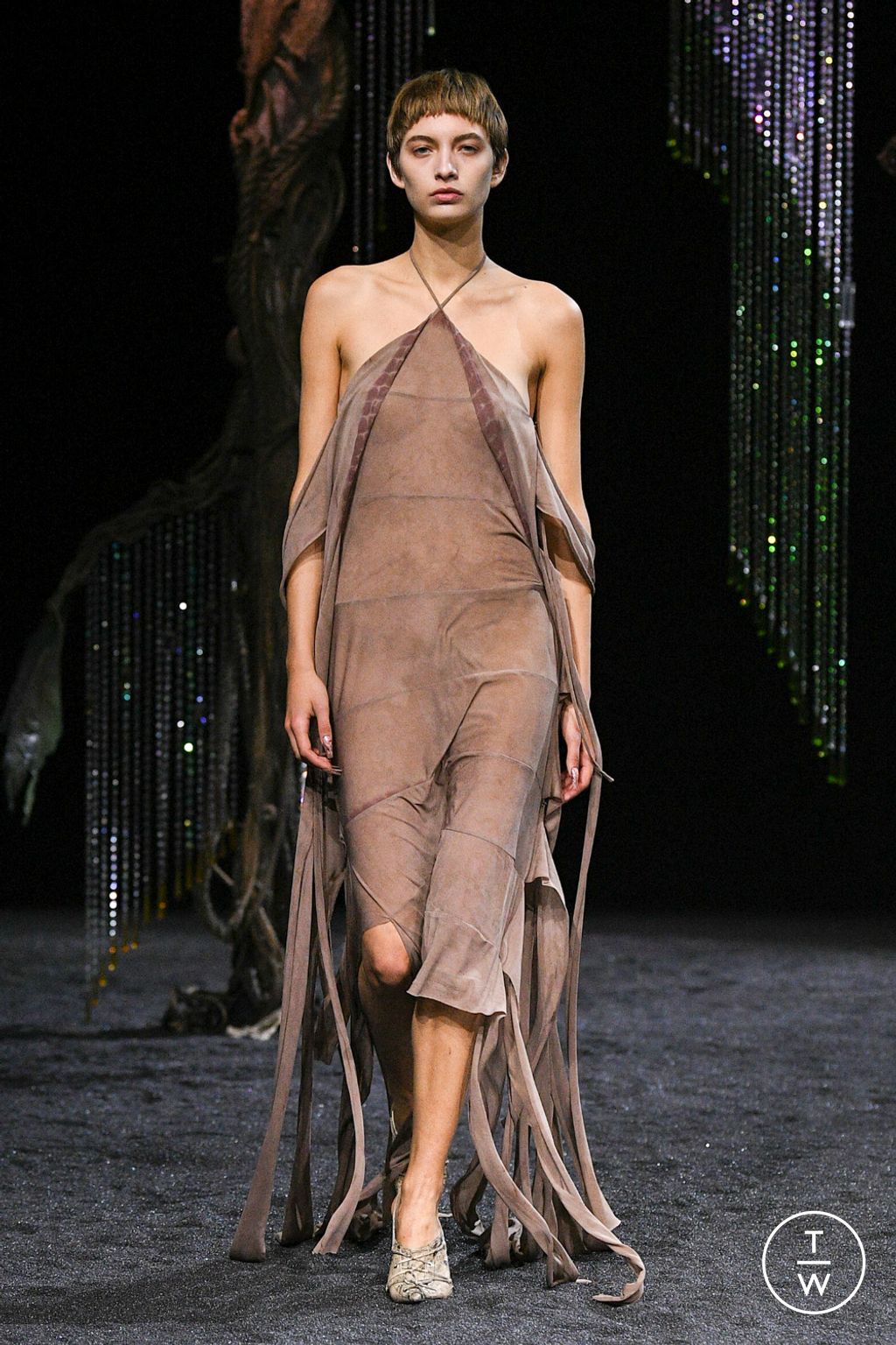 Fashion Week Paris Fall/Winter 2023 look 40 from the Acne Studios collection 女装