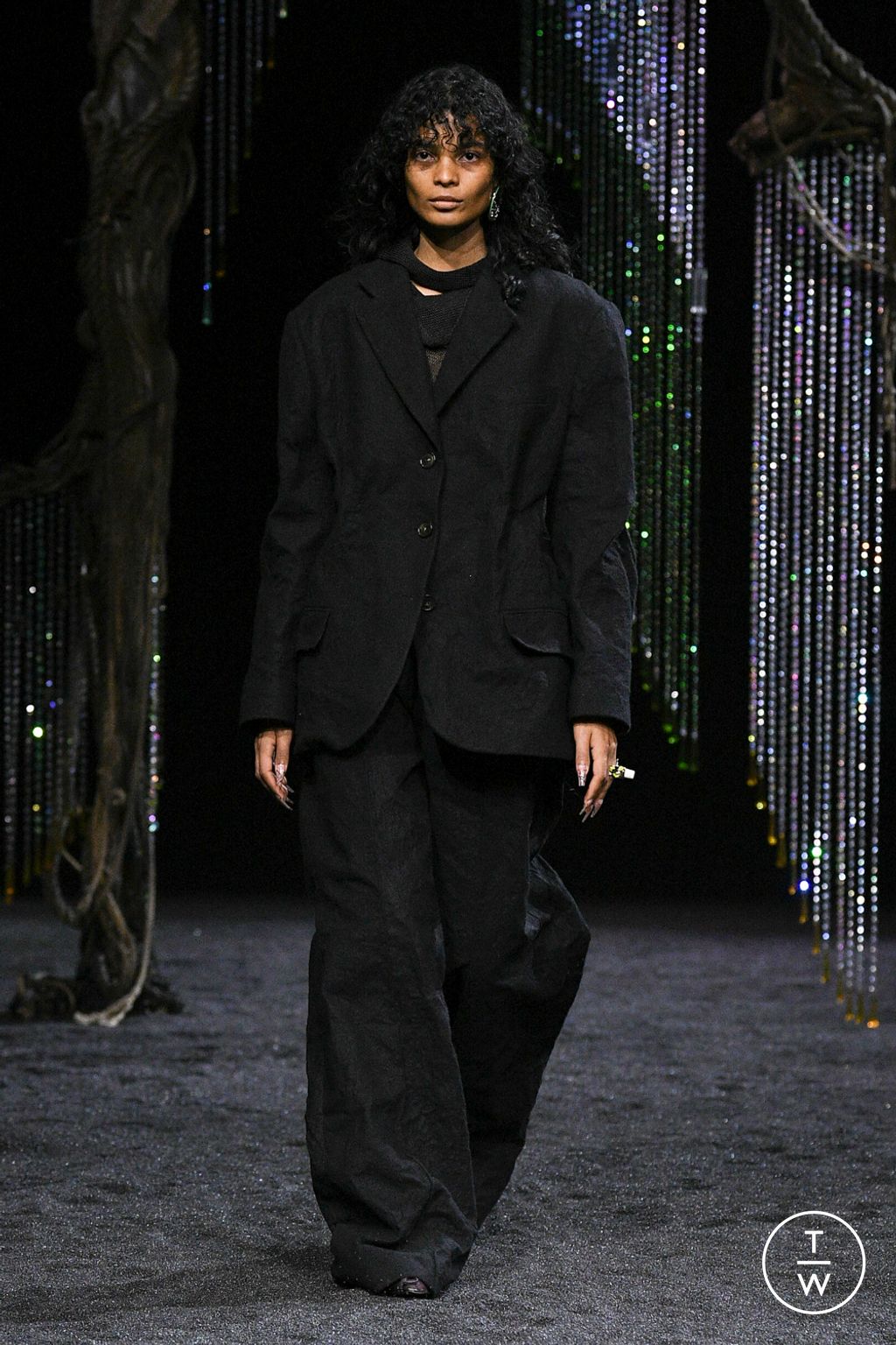 Fashion Week Paris Fall/Winter 2023 look 43 from the Acne Studios collection 女装