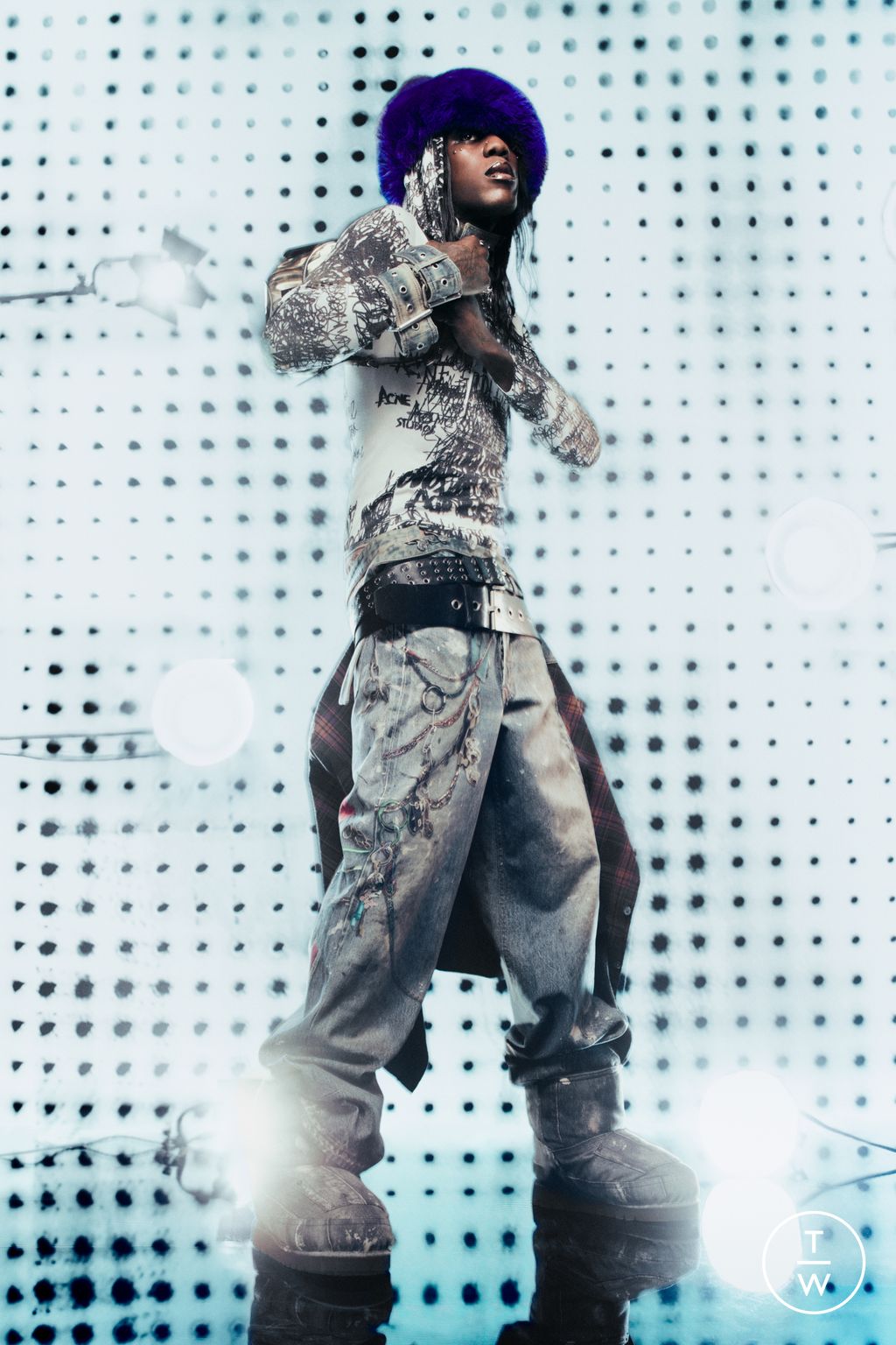 Fashion Week Paris Fall/Winter 2024 look 6 from the Acne Studios collection menswear