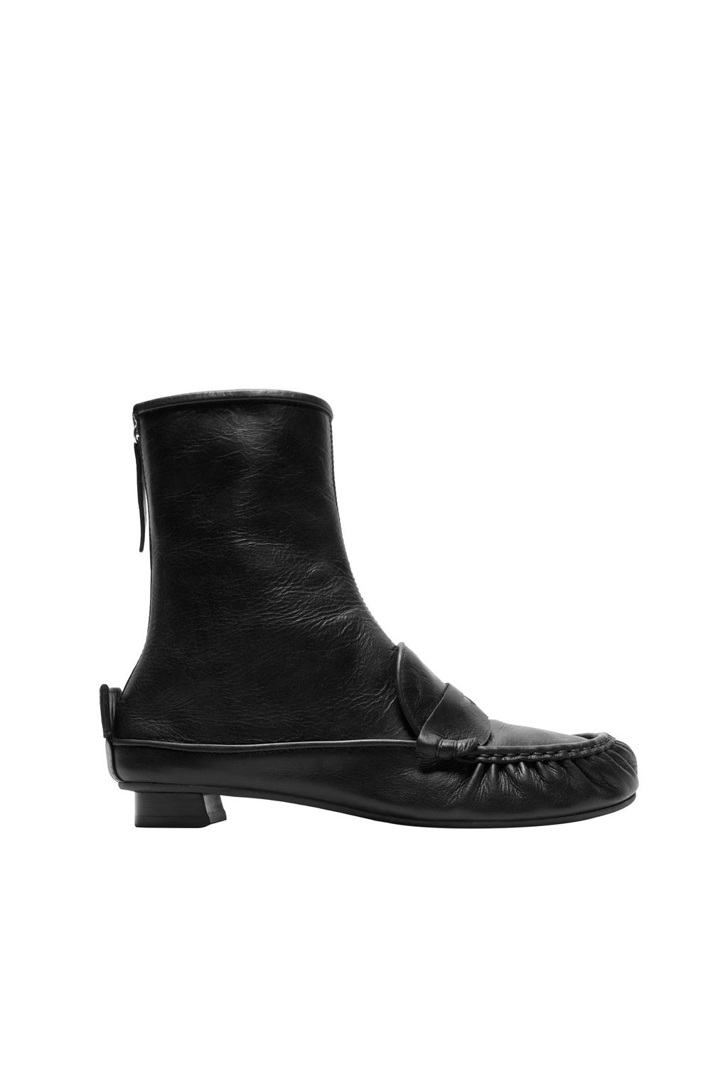 Fashion Week Paris Fall/Winter 2025 look 79 from the Acne Studios collection womenswear accessories