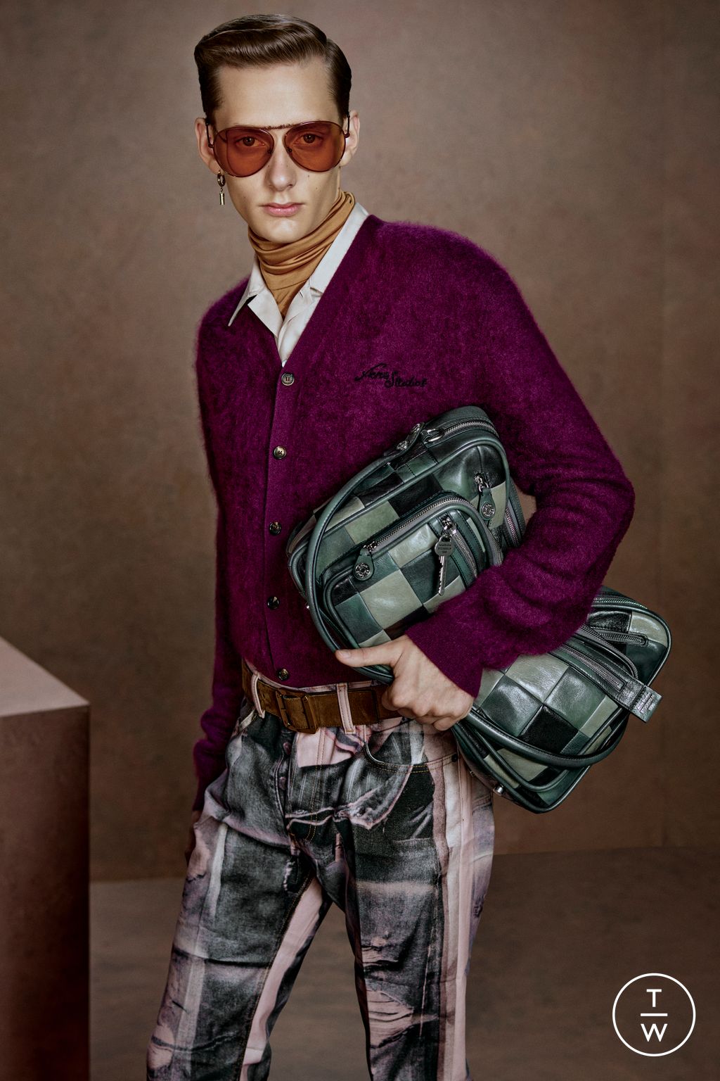 Fashion Week Paris Fall/Winter 2026 look 11 from the Acne Studios collection menswear