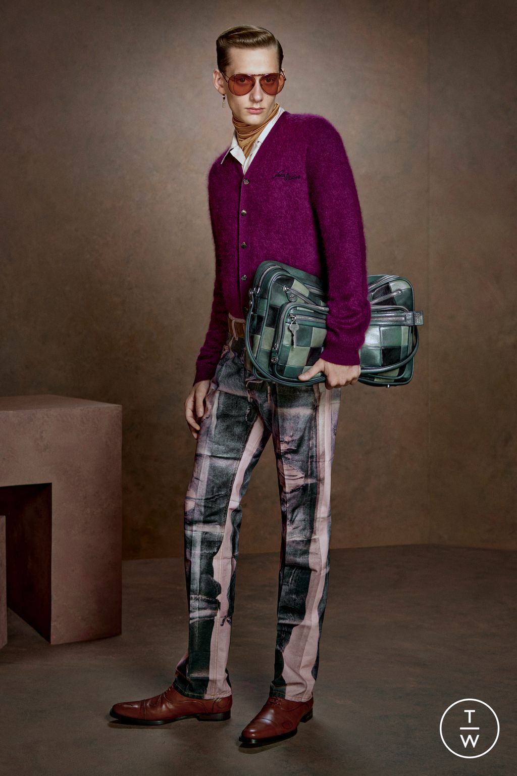 Fashion Week Paris Fall/Winter 2026 look 12 from the Acne Studios collection menswear