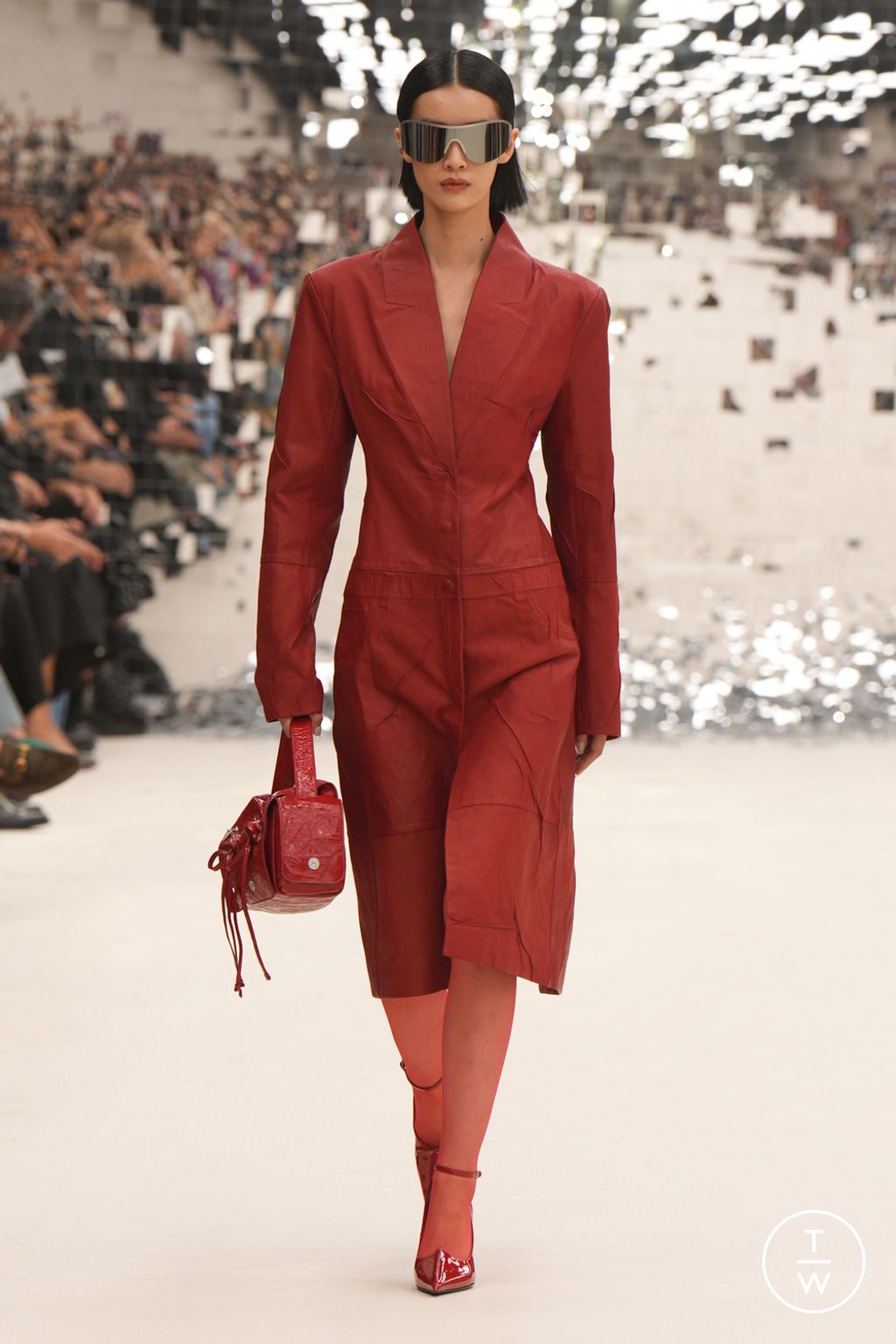 Fashion Week Paris Spring/Summer 2024 look 12 from the Acne Studios collection 女装
